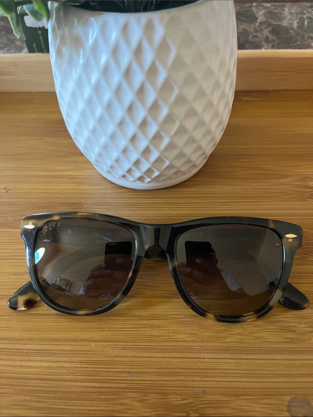 Diff Eyewear Women's Tortoiseshell Sunglasses with Dark Lenses